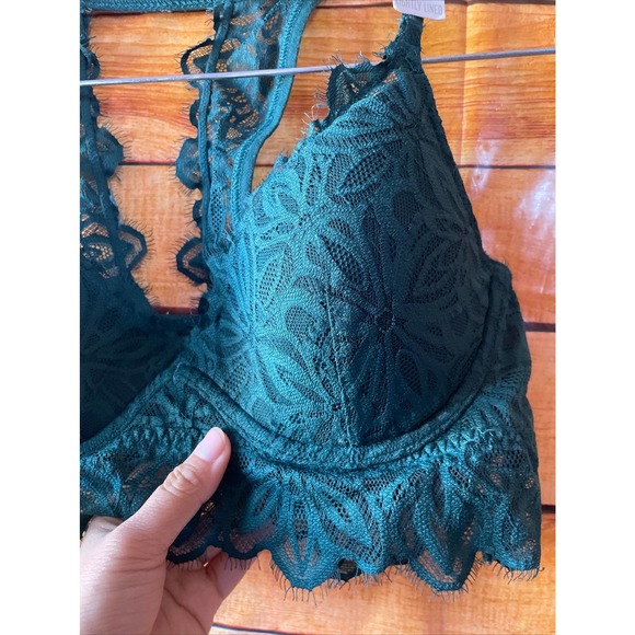 Victoria's Secret Date Lightly Lined Bralette Size Medium NWT - Picture 3 of 7